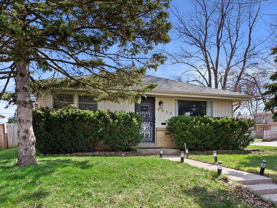 1st image of 8853 West Brentwood AVENUE