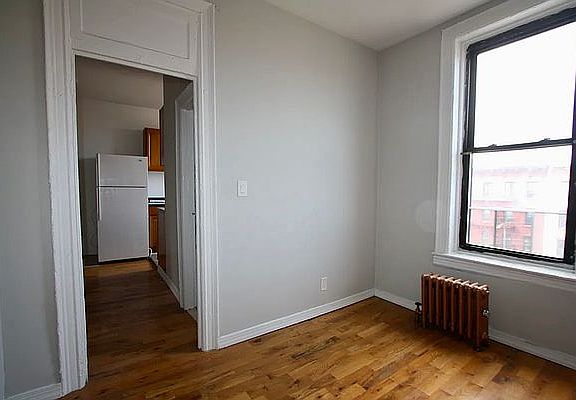 5th image of 647 4th Ave APT 19
