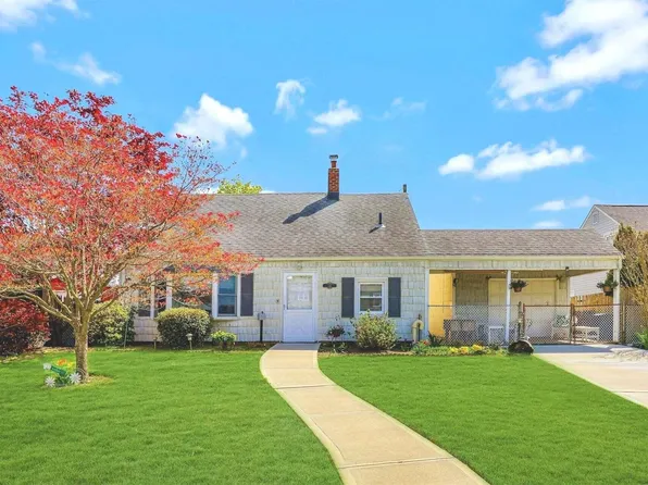 184 Shelter Lane, Levittown, NY 11756