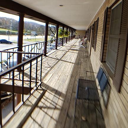 3rd image of 2845 Dayton Blvd