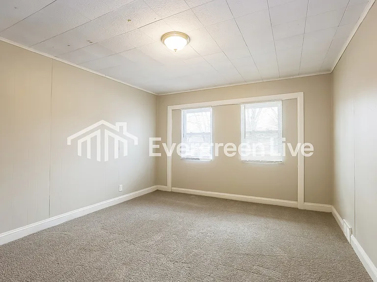 8816 Montery Ct — Photo 6