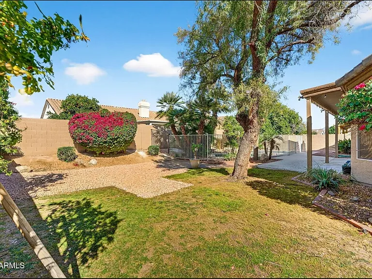 5434 E Campo Bello Dr — Photo 38