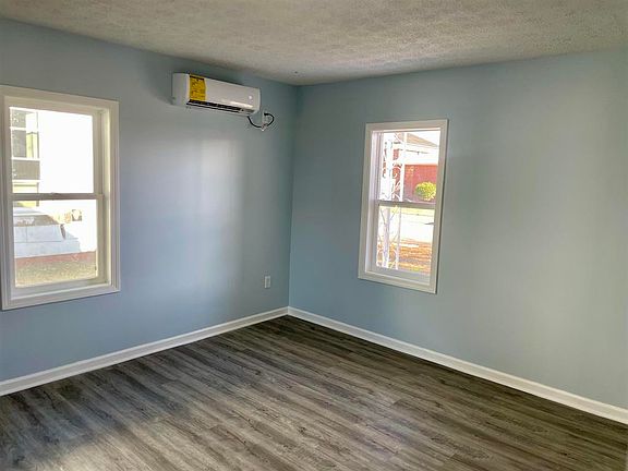 3rd image of 520 Foust Ave
