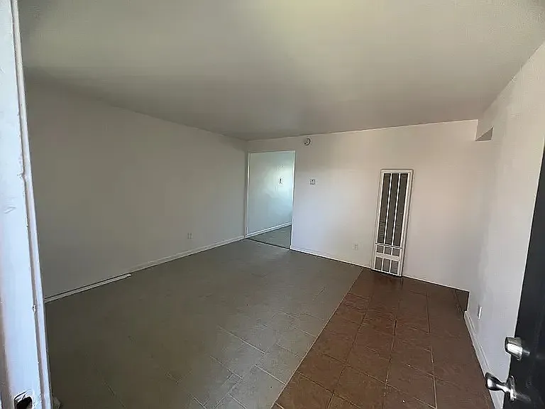 1860 Ethan Way #20 — Photo 2