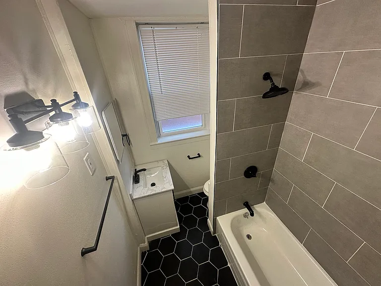3148 Miami St #1F — Photo 9