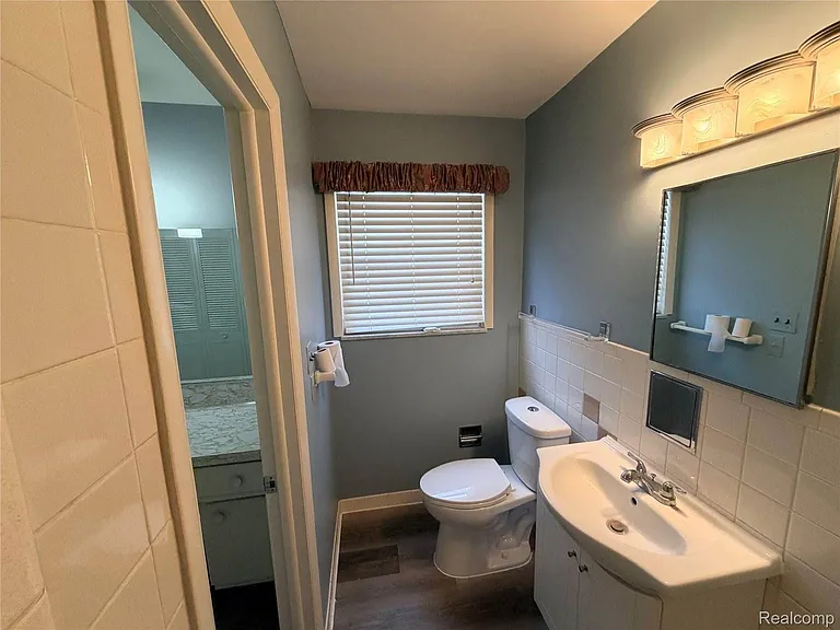 1080 W Highland Rd — Photo 17