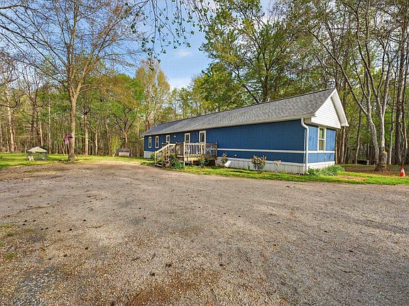 3rd image of 1313 Qualls Rd