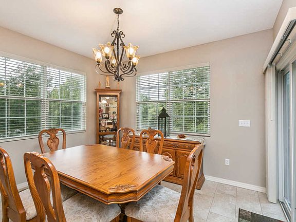 5th image of 14 Golfcrest Cir