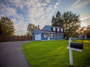 6071 Chetwind Dr, Cicero, NY 13039