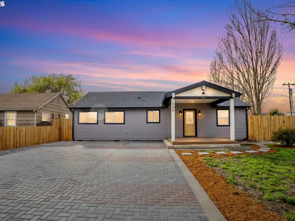 705 SW Dennis Ave, Hillsboro, OR 97123