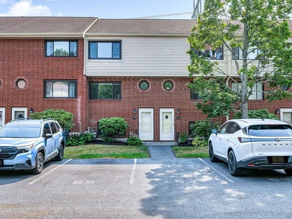 54 Sterling Ln, Haverhill, MA 01835