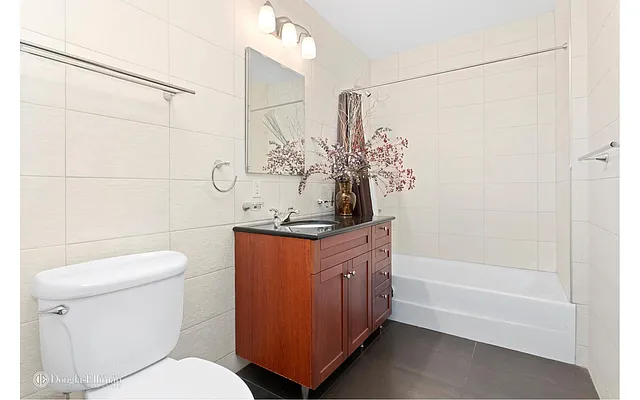 Sold by Douglas Elliman | media 22