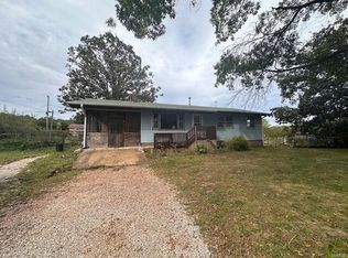 9077 Charles Dr, Birch Tree, MO 65438