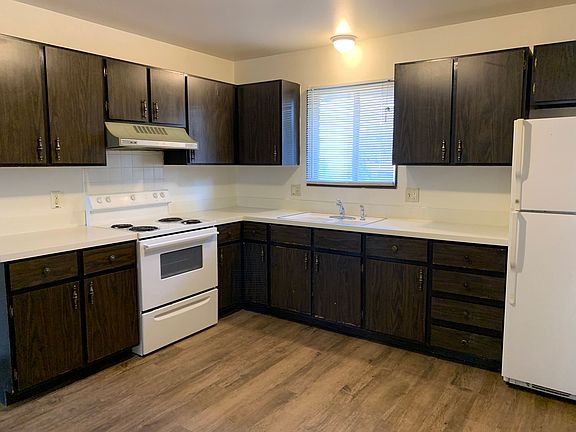 4th image of 1721 Palm Dr #A