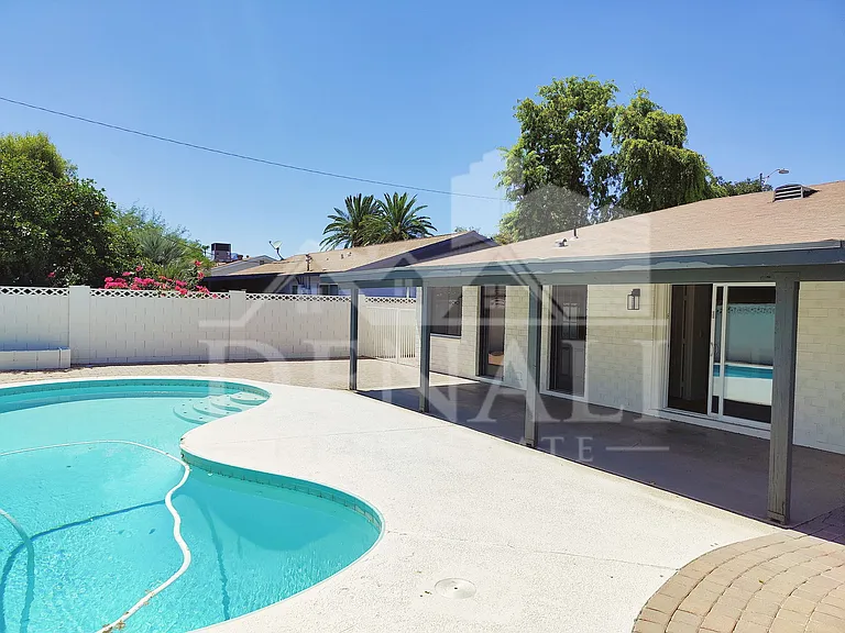 7321 E Coronado Rd — Photo 16