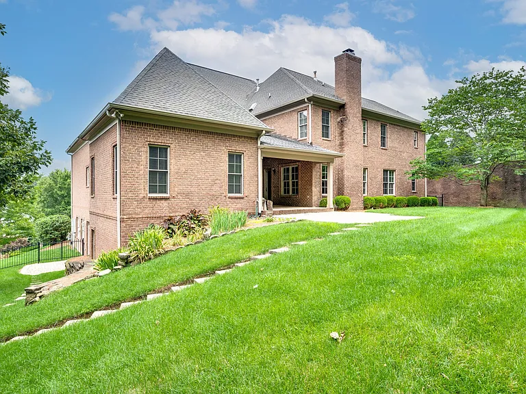 7 Crooked Stick Ln — Photo 33