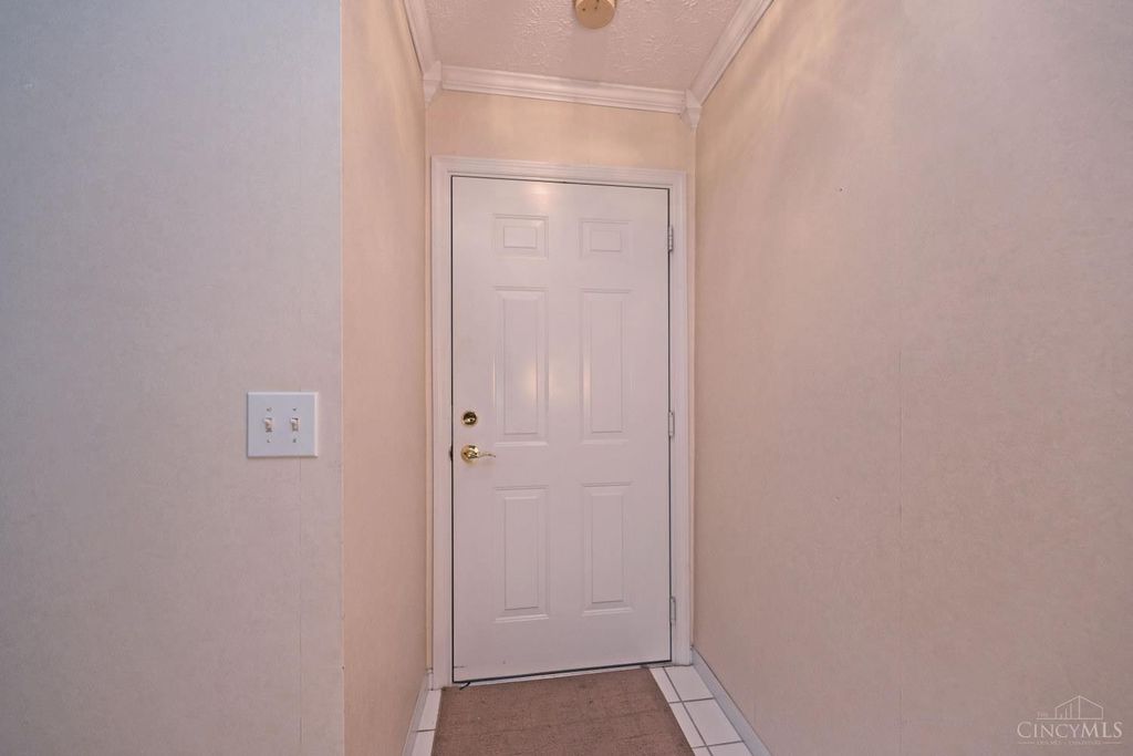 5370 Meadow Walk Ln Unit 1B, Cincinnati, OH - View 6