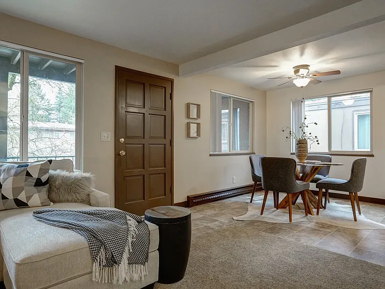 Upland Terrace — Photo 12