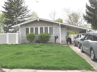 43 Hayrick Ln, Commack, NY 11725