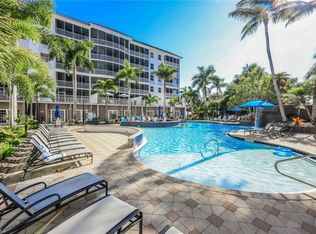 450 Launch Cir APT 501, Naples, FL 34108