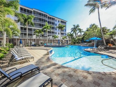 450 Launch CIR #501, Naples, FL, 34108