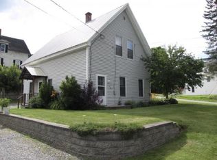 127 Cherry St, Hardwick, VT 05843