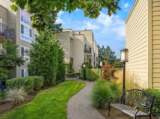 5844 NE 75th St UNIT A209, Seattle, WA 98115