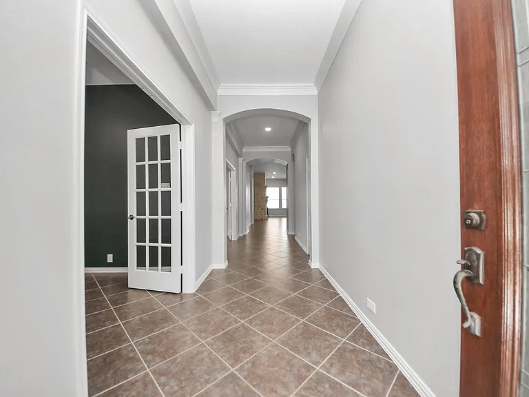 18403 Sierra Falls Ct — Photo 6