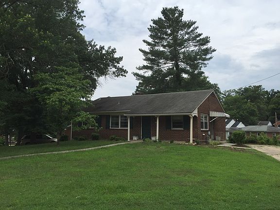 4th image of 208 Shamrock Dr