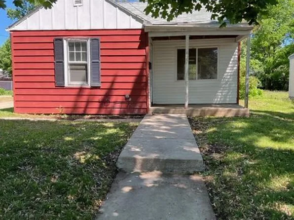 627 Newfield Drive, Beloit, WI 53511