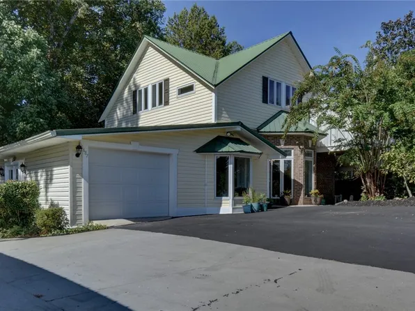 687 Burnt Tanyard Rd, Salem, SC 29676