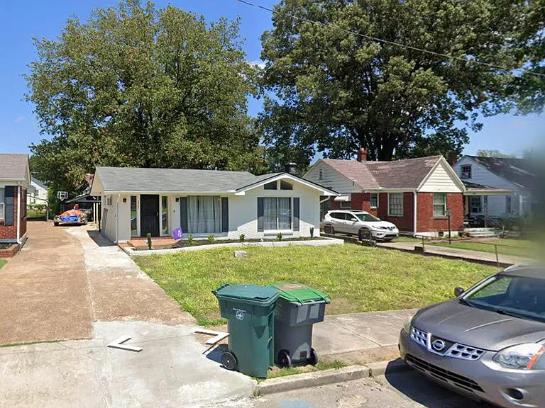 2460 Arlington Ave — Photo 1