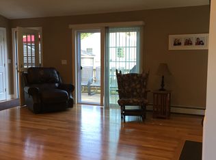 22 W River Rd, Uxbridge, MA 01569