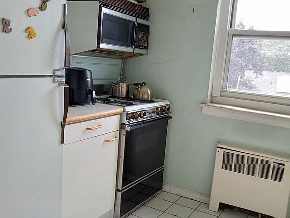 3rd image of 69-38 Kissena Blvd Kissena Blvd #135B