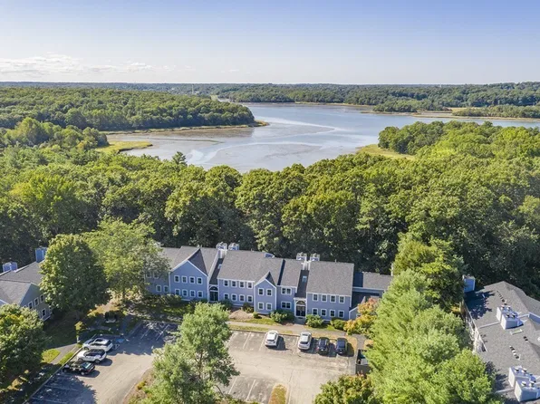 3504 Tuckers Ln, Hingham, MA 02043