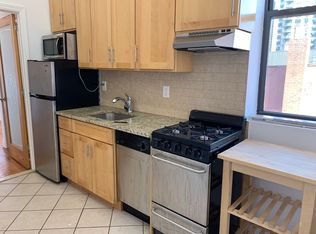 221 E 83rd St #E5, New York, NY 10028