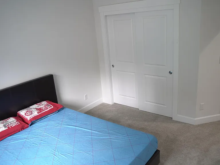 22300 SE 43rd Pl — Photo 24