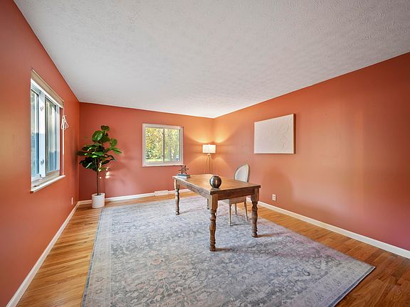 5th image of 6442 Johnanne St
