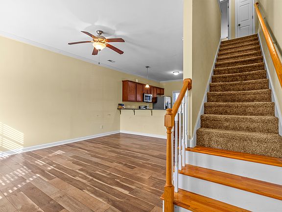 2nd image of 313 Burley Dr Unit 10-1
