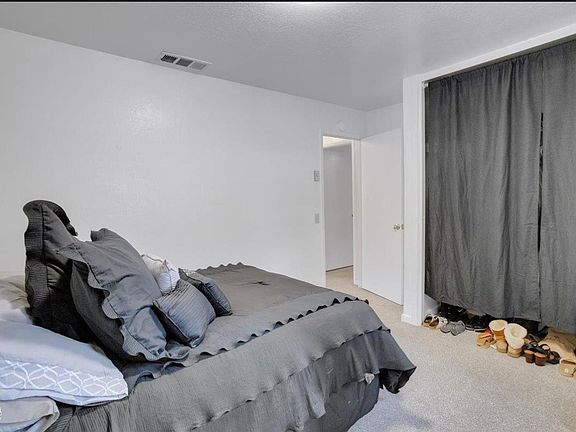 3rd image of 20375 Eureka Dr