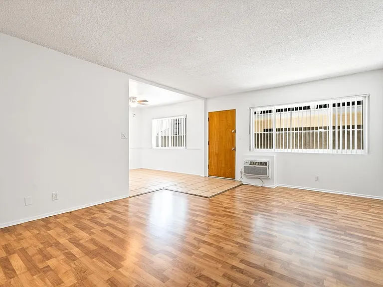 135 S Belmont St — Photo 7