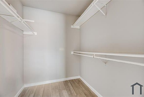 1st image of 713 Sunny Slope Dr