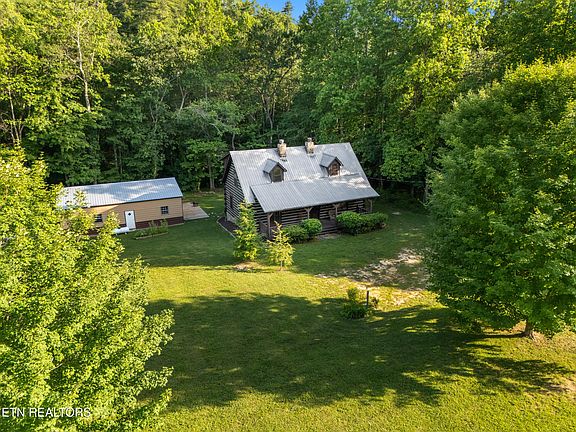 3rd image of 610 Towee Falls Rd