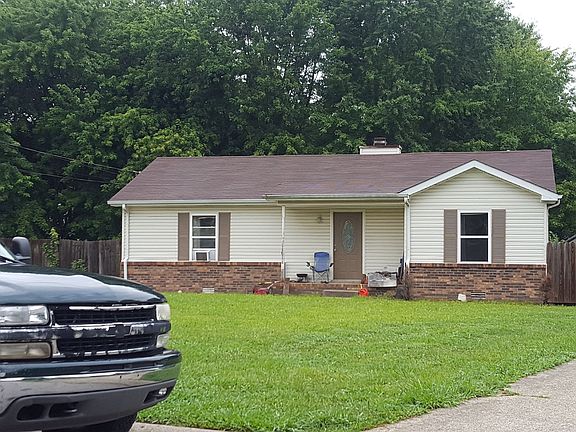 2nd image of 576 Matthew Ct