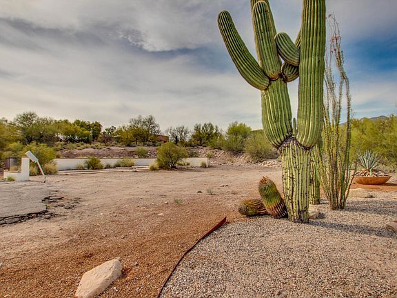 3rd image of 4505 N Camino Arco