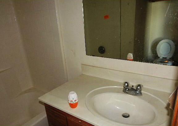5th image of 3911 SE 10th Pl