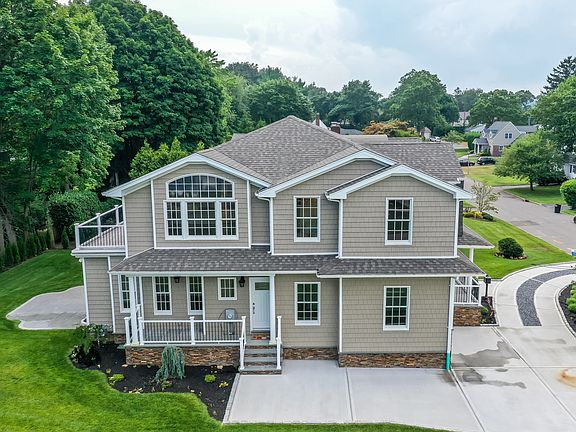 2nd image of 143 Circle Dr