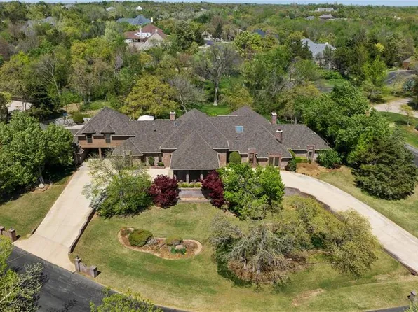 4013 Oakdale Farm Cir, Edmond, OK 73013