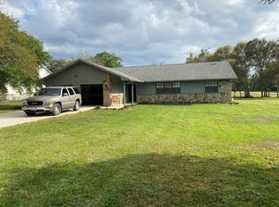 7464 Delaware Dr, Weeki Wachee, FL 34607