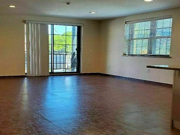 3rd image of 2503 23rd St #2